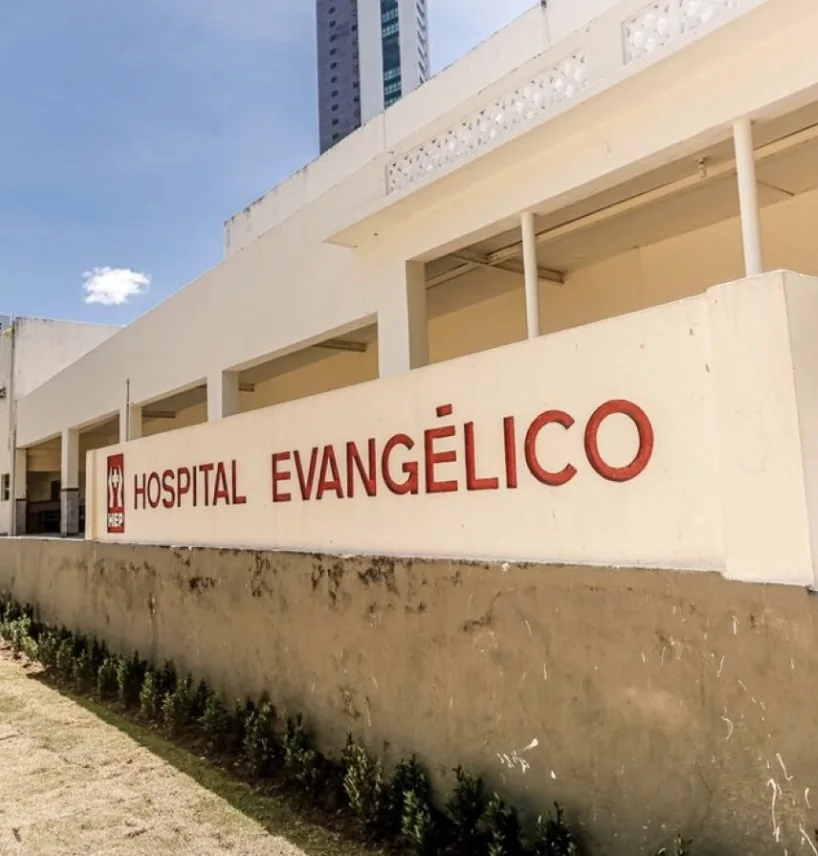 Hospital Evangélico · fachada institucional